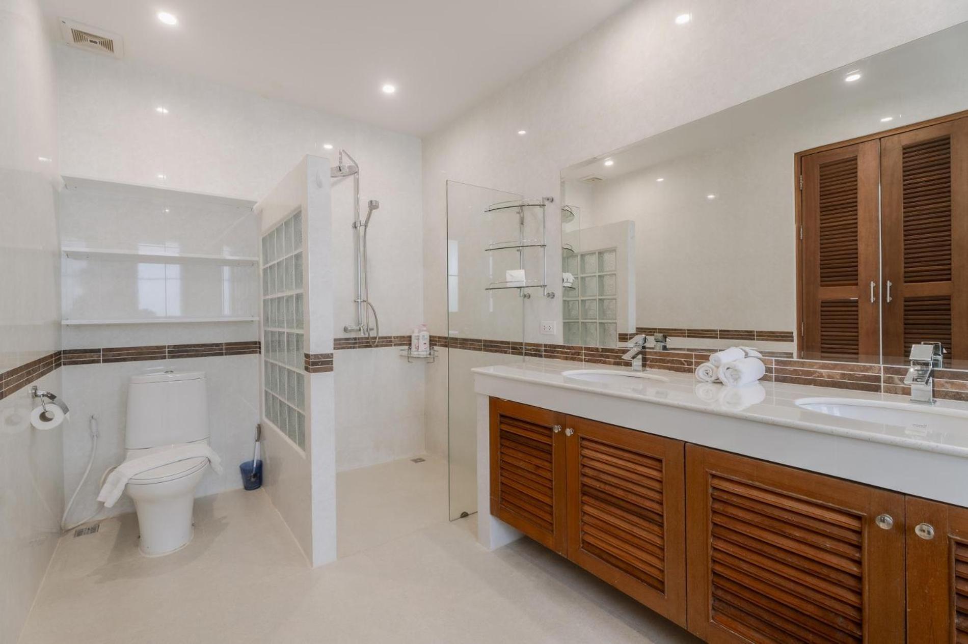 Luxury 3br Villa, Private Pool, Gym & Jacuzzi Villa *