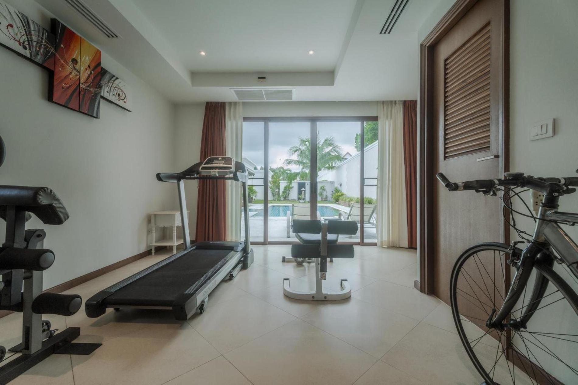 Villa Luxury 3br Villa, Private Pool, Gym & Jacuzzi Phuket