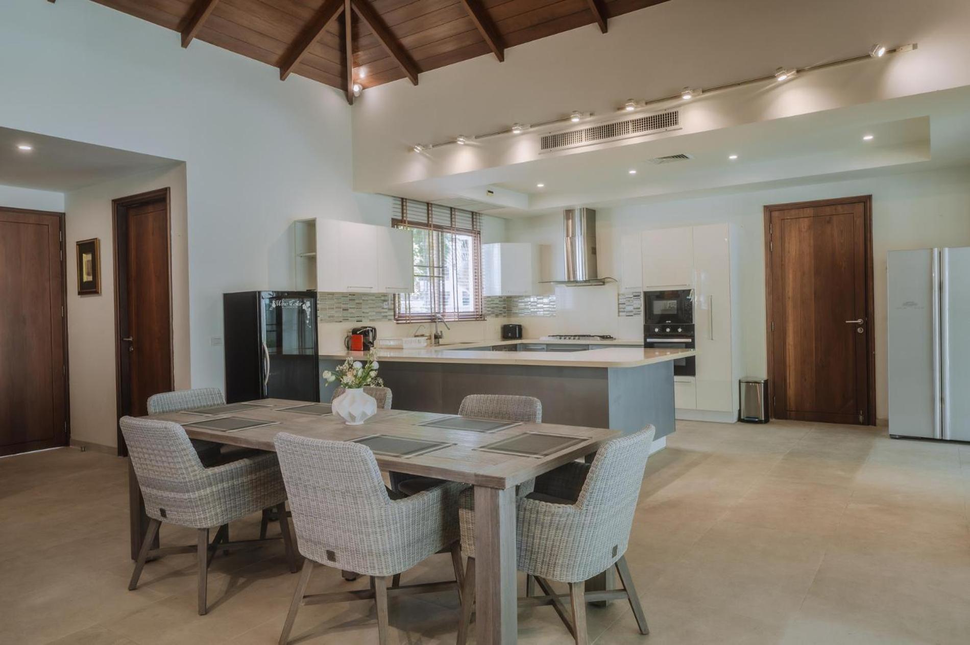 Luxury 3br Villa, Private Pool, Gym & Jacuzzi Villa Phuket