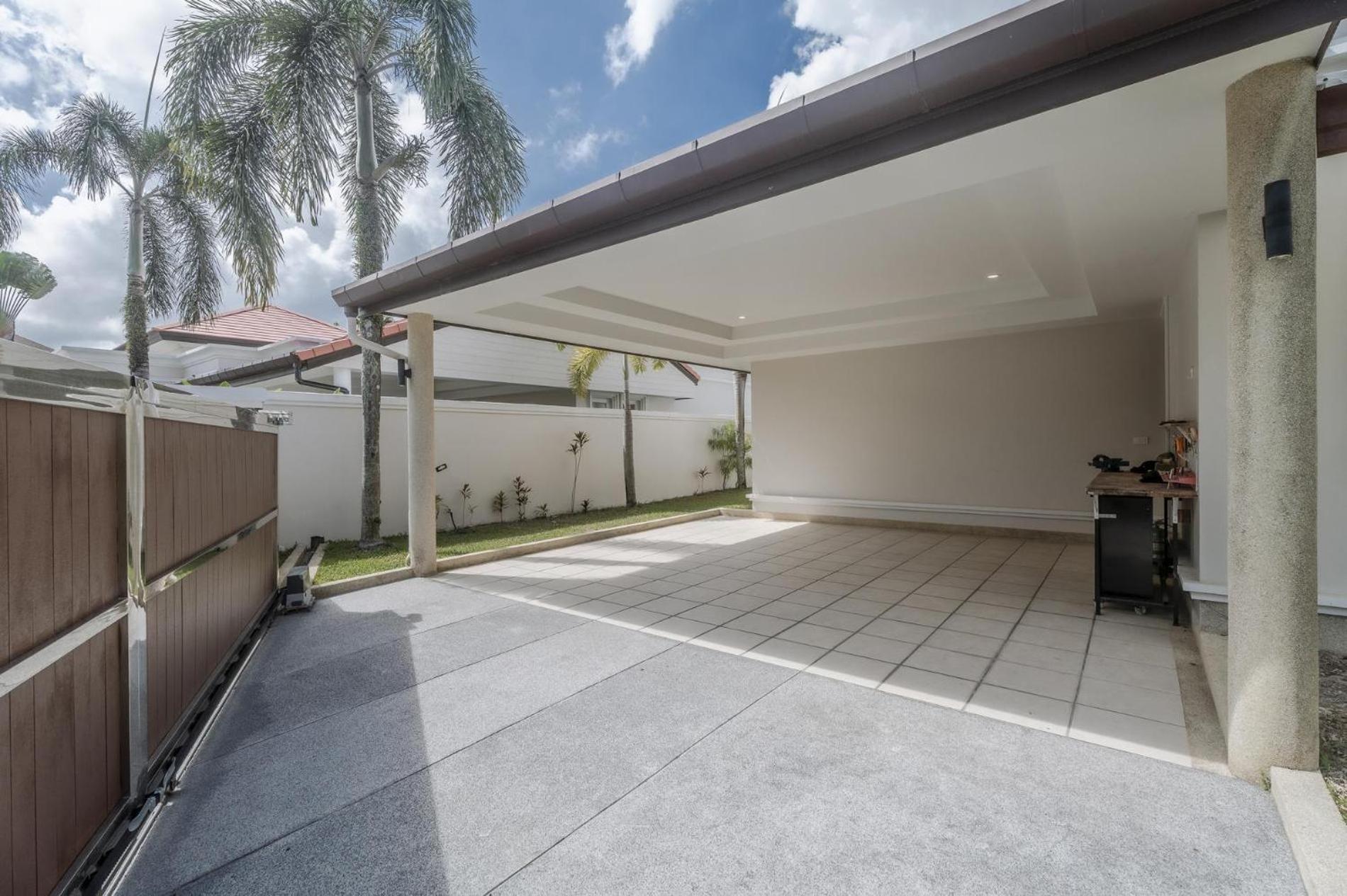 Luxury 3br Villa, Private Pool, Gym & Jacuzzi * Phuket